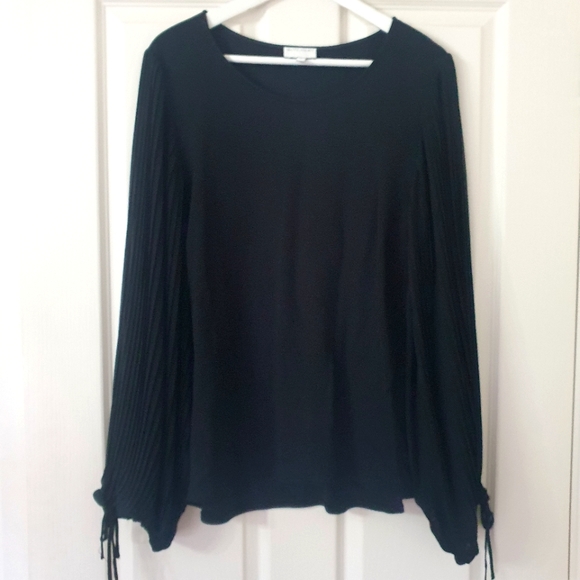 Witchery Black Top with flowy sheer sleeves Size XL - Picture 2 of 8